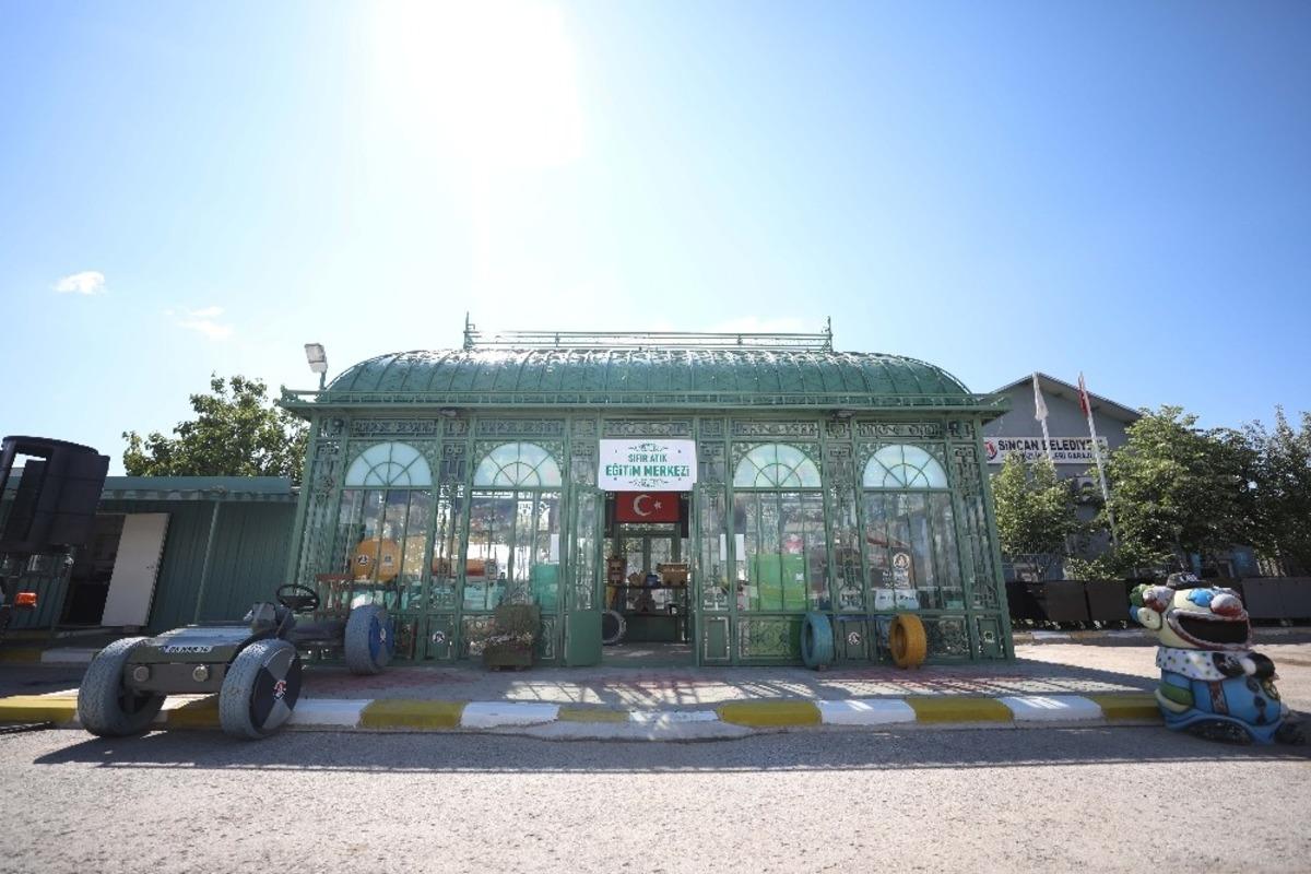 Sincan Belediyesinden uygulamalı geri d&ouml;n&uuml;ş&uuml;m eğitimi