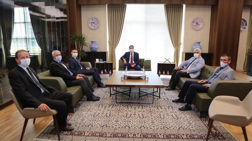 Hisarcık heyetinden Vali Çelik’e ziyaret