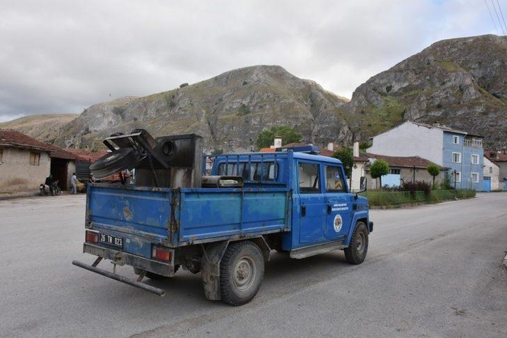 İnönü’de sinek ve haşerelere karşı ilaçlama çalışmaları G2