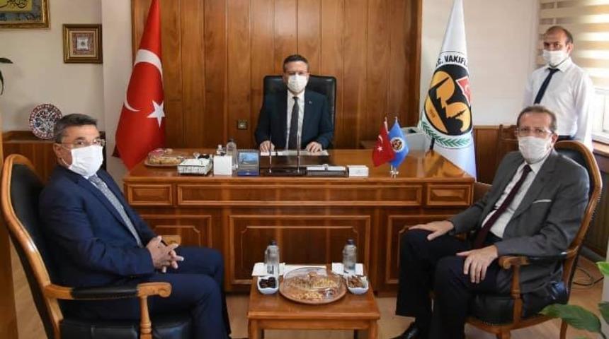 Vali Aksoy&rsquo;dan Vakıflar B&ouml;lge M&uuml;d&uuml;rl&uuml;ğ&uuml;&rsquo;ne ziyaret