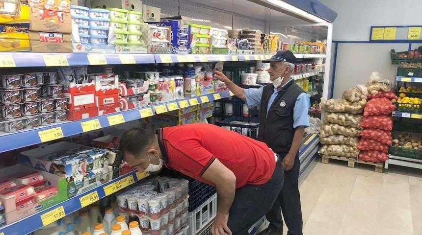 Hakkari&rsquo;de korona vir&uuml;s denetimleri s&uuml;r&uuml;yor