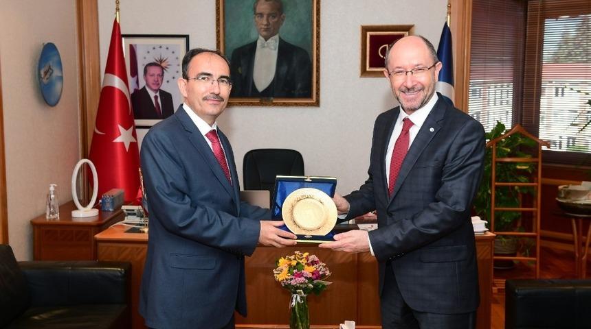 Bilecik Şeyh Edebali Üniversitesi Rektörü Prof. Dr. Şükrü Beydemir’den Rektör Erdal’a hayırlı olsun ziyaret