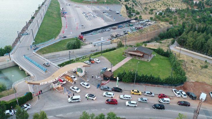 Büyükşehir’in arabalı sinema günlerine yoğun ilgi G4