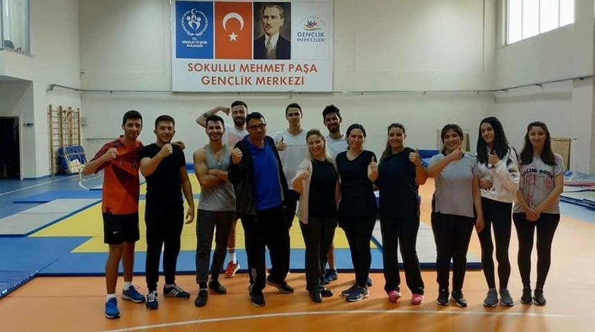 Lüleburgazlı gençler yetenek sınavlarına Gençlik Merkezi’nde hazırlanıyor