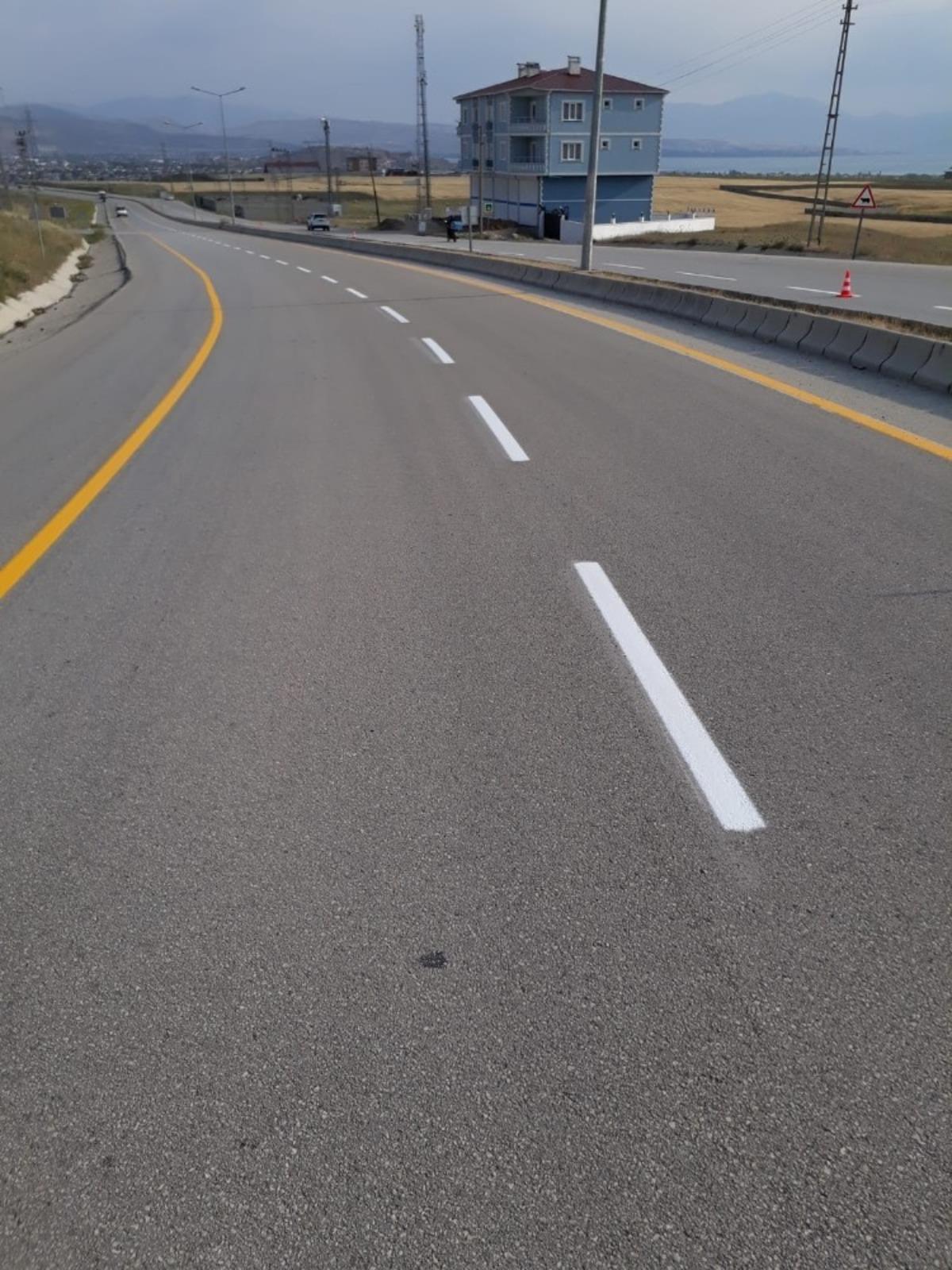 Van B&uuml;y&uuml;kşehir Belediyesinin ulaşım &ccedil;alışmaları s&uuml;r&uuml;yor