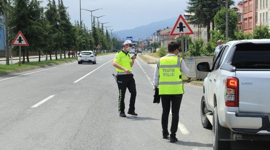 Bir haftada 10 binden fazla ara&ccedil; denetlendi