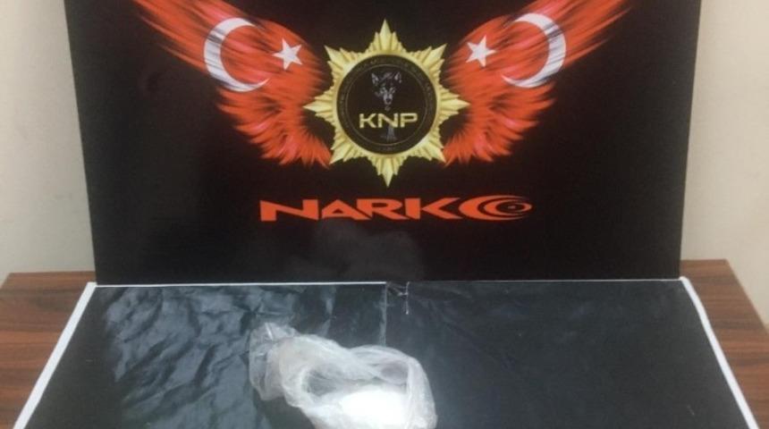 Kars’ta bir kişinin üzerinde uyuşturucu yakalandı