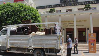 Adana Büyükşehir Belediyesi'nde haciz şoku