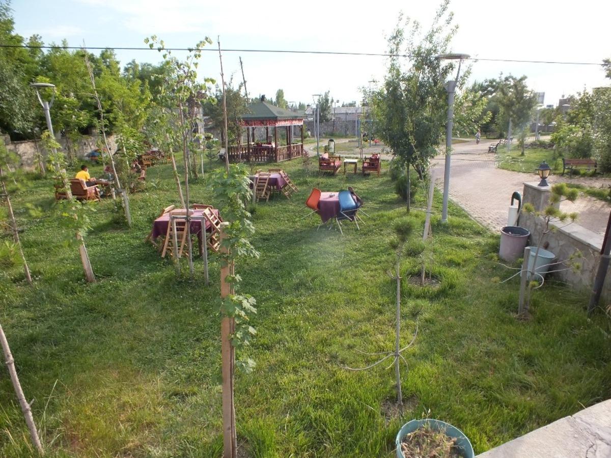 İl&ccedil;enin en b&uuml;y&uuml;k sosyal mek&acirc;nı sosyal mesafe kuralına uyuyor