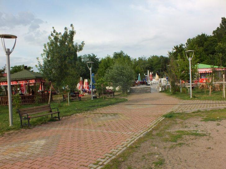 İlçenin en büyük sosyal mekânı sosyal mesafe kuralına uyuyor G3