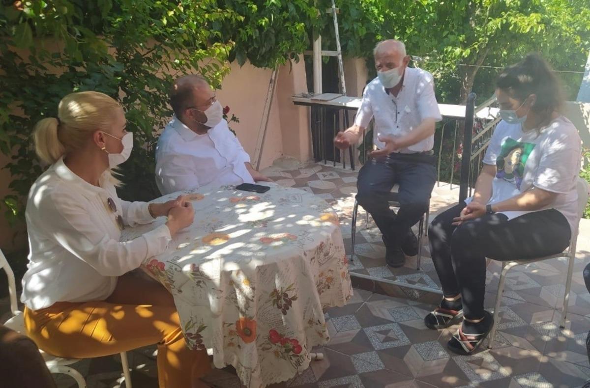 AK Partili Tek:"Kahramanlarımız dağlarda ter&ouml;riste, şehirde torbacılara g&ouml;z a&ccedil;tırmıyor"