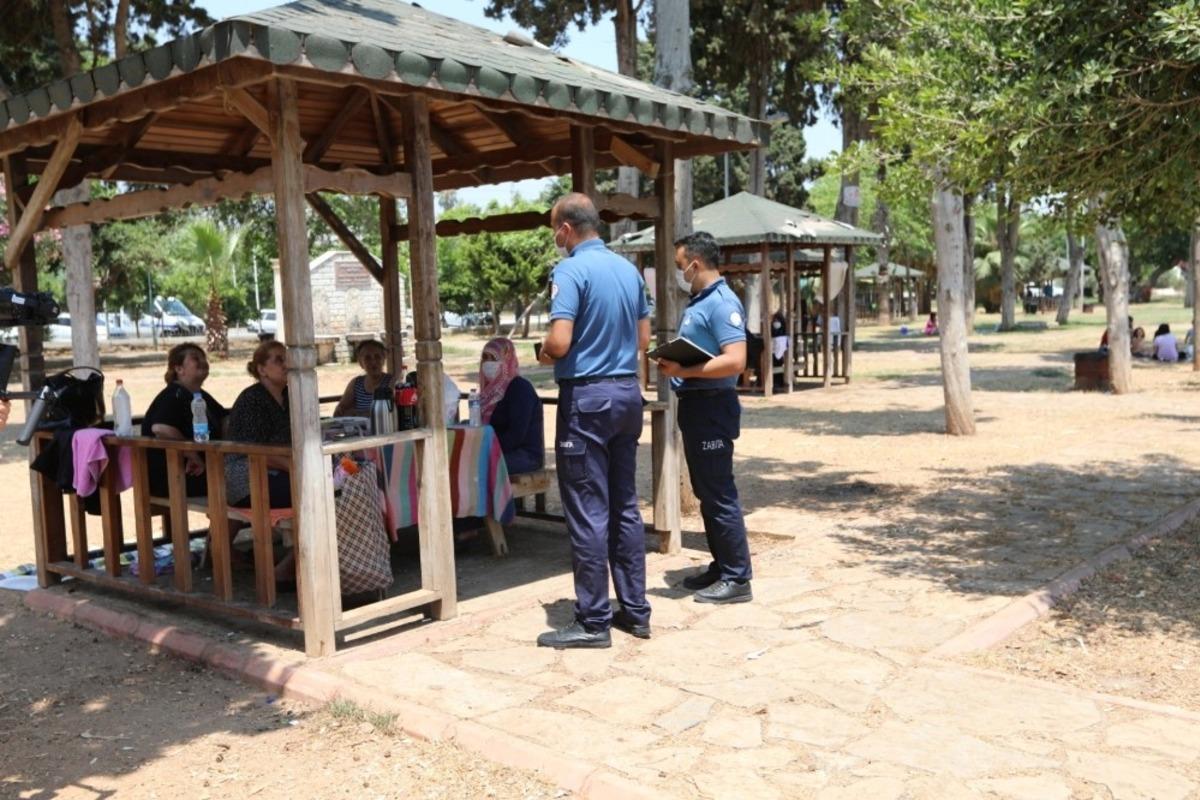 Mezitli sahilinde &ccedil;evre kirliliği denetimi