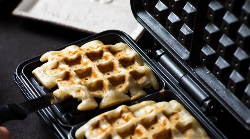 Tost makinesinde waffle nasıl yapılır?