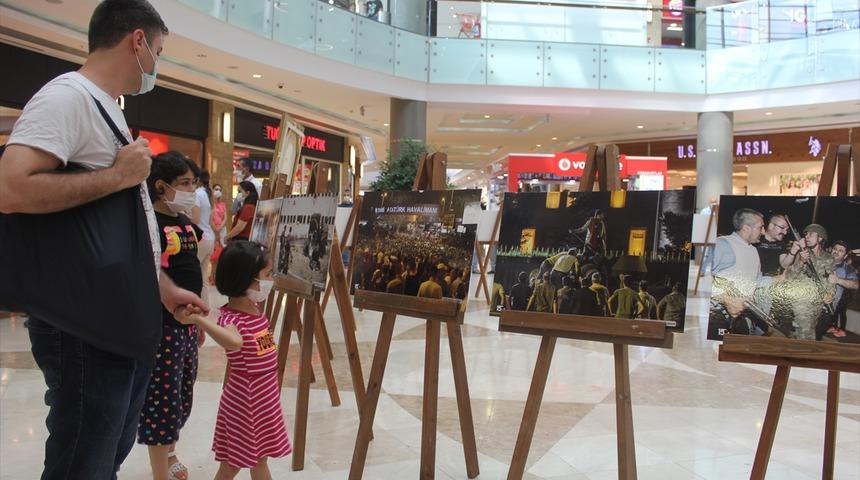 Osmaniye'de 15 Temmuz konulu fotoğraf sergisi a&ccedil;ıldı