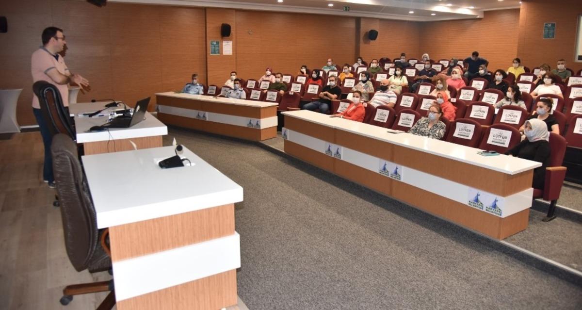 Kartepe Belediyesi&rsquo;nden personeline &lsquo;Resmi Yazışma Y&ouml;netmeliği&rsquo; eğitimi