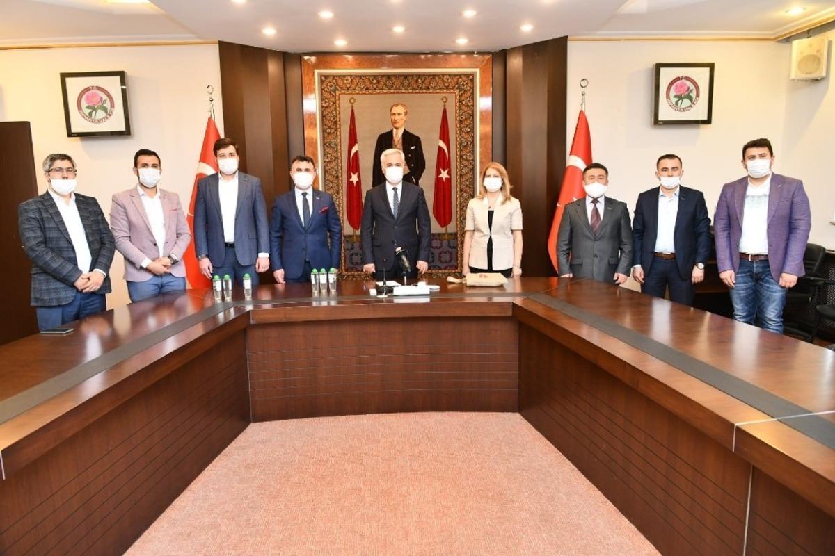 Isparta Valisi Seymenoğlu: &ldquo;8&rsquo;e kadar d&uuml;şen vaka sayısı bug&uuml;n 71&rsquo;e &ccedil;ıktı&rdquo;