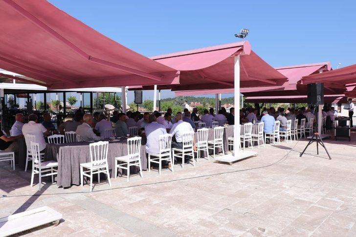 Düzce Belediye Başkanı Özlü muhtarlarla bir araya geldi G3