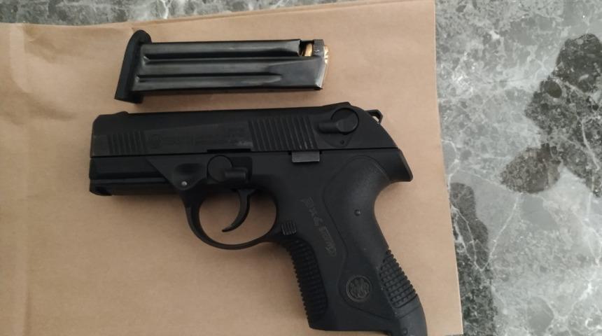 Balkondan ateş açan mühendis suçüstü yakaladı