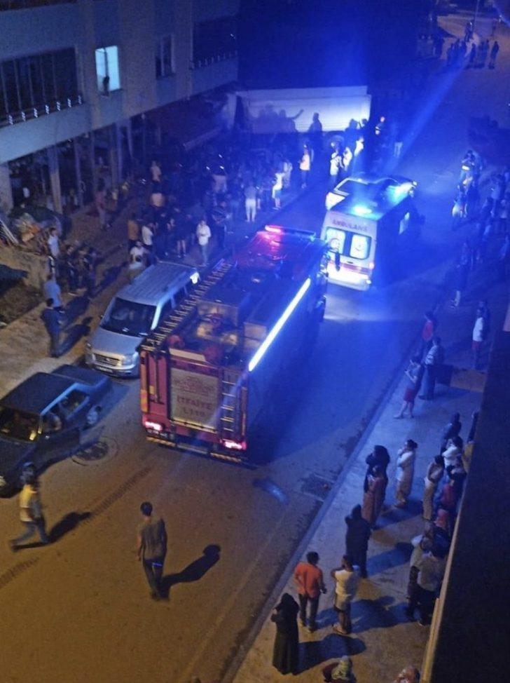 Fatsa’da kamyon işyerine girdi G5