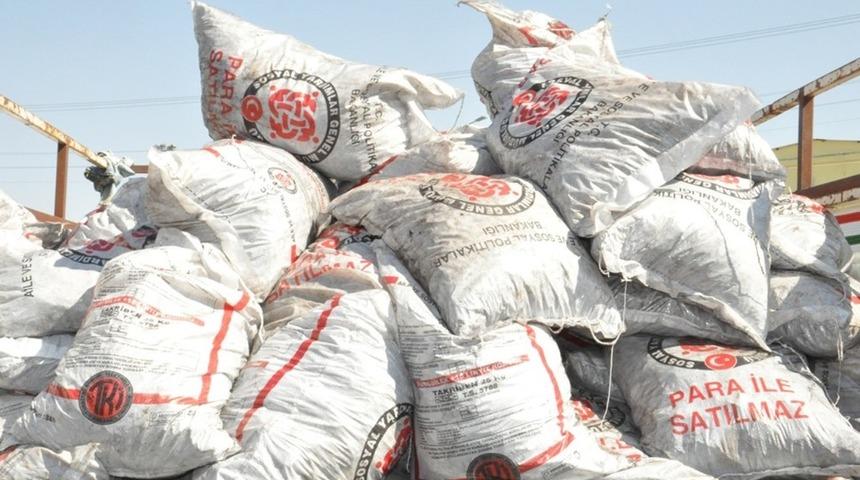 Simav&rsquo;da 2 bin 152 ihtiya&ccedil; sahibi aileye 2 bin 520 ton k&ouml;m&uuml;r dağıtıldı