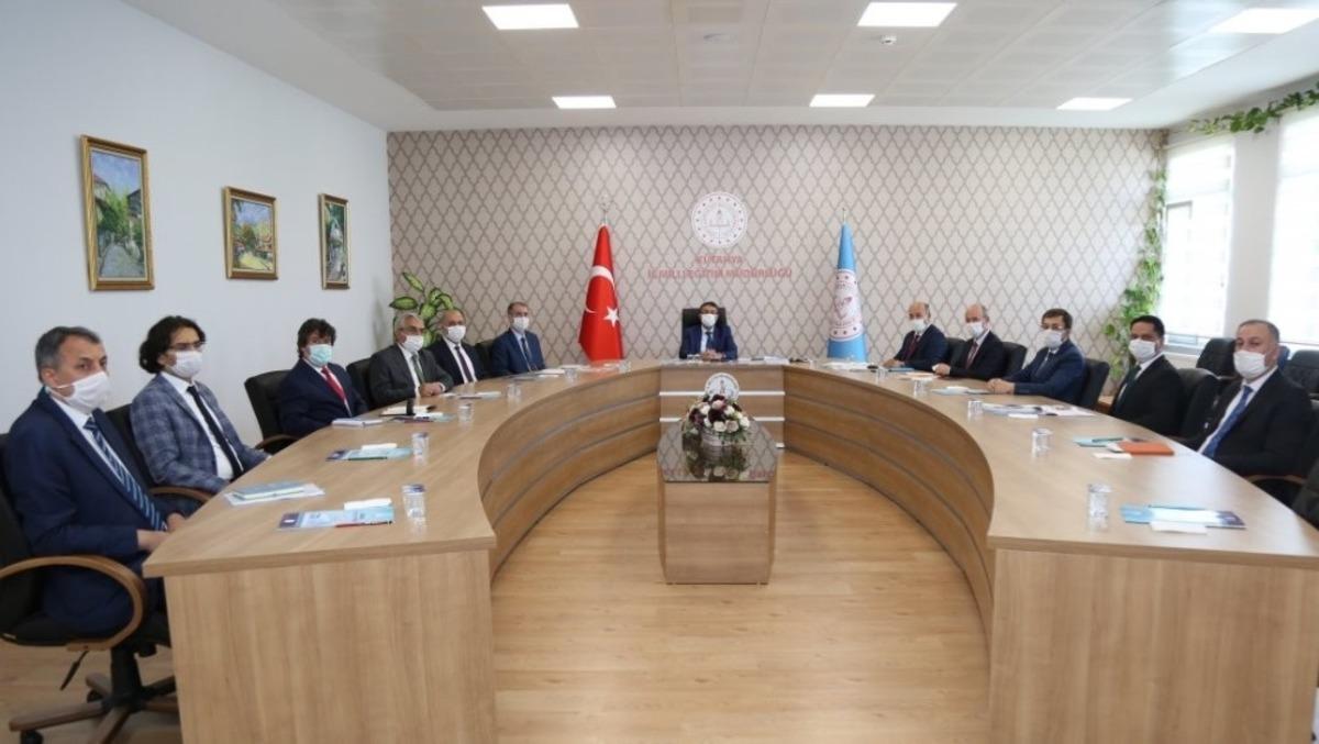 Vali &Ccedil;elik: &ldquo;Bizim işimiz adaletle h&uuml;kmedip, bu memleketin yarınlarını sağlamak&rdquo;