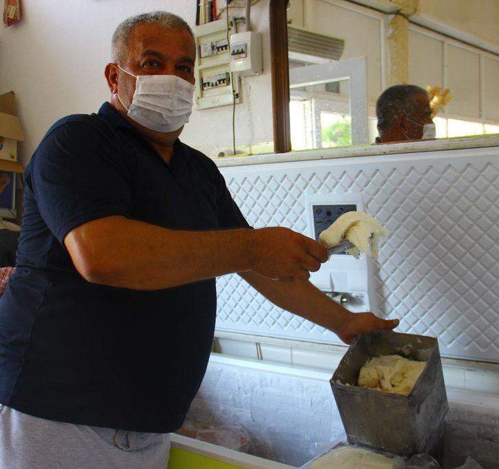 Sıcaklar dondurmacıları, rekabete giren dondurmacılar da vatandaşları sevindirdi G4