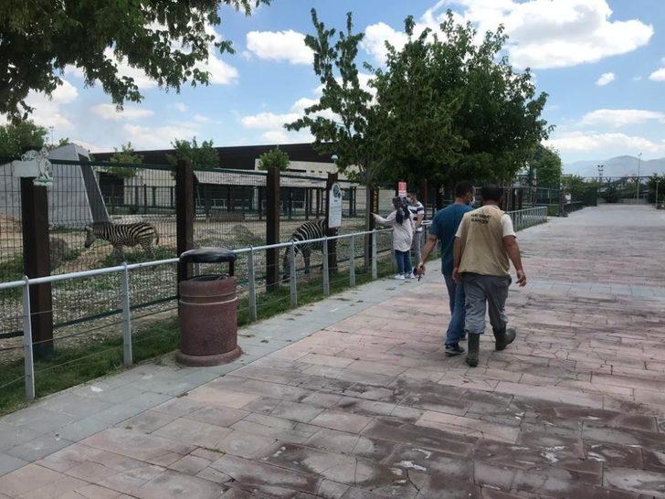 Anadolu Harikalar Diyarı Hayvanat Bahçesini pandemiden sonra 10 bin kişi ziyaret etti G4