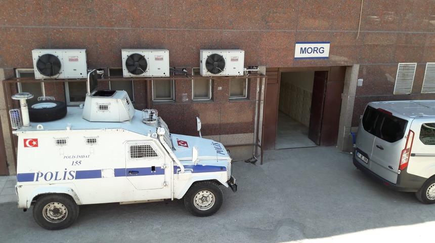 Diyarbakır'da 6 yaşındaki kız &ccedil;ocuğu &ouml;l&uuml; bulundu: Boynunda ip izine rastlandı