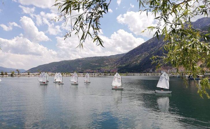 İl Müdürü Gevrek’ten Eğirdirli yelkencilere malzeme sözü G2