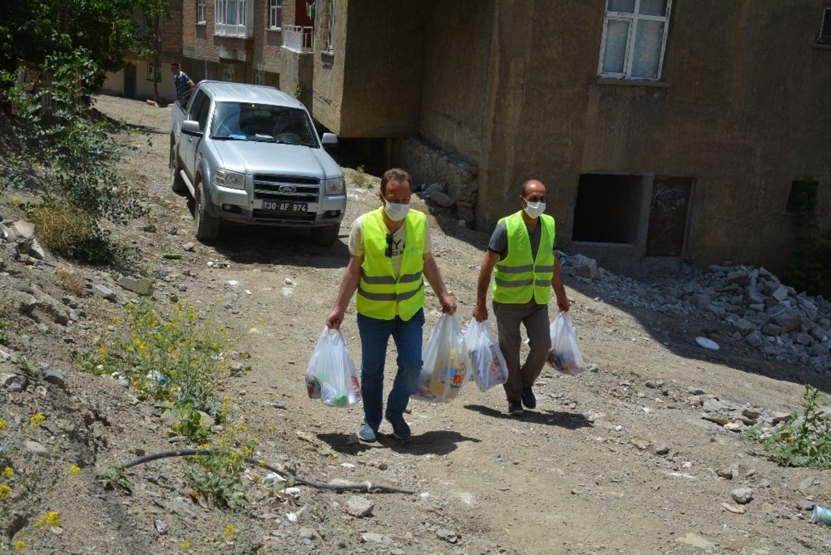 Valilik Bozkurt ailesine yardım eli uzattı