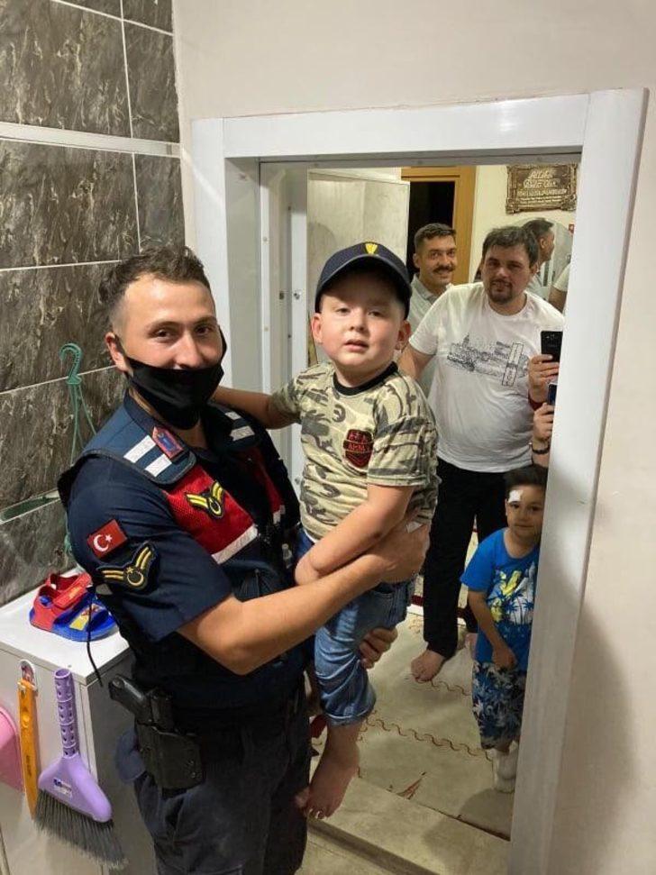 Minik Mustafa’ya jandarmadan doğum günü süprizi G2