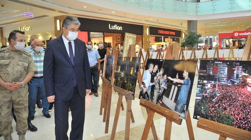 Osmaniye&rsquo;de "15 Temmuz" fotoğraf sergisi