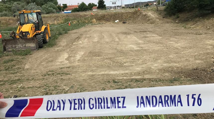 B&ouml;lgeye g&uuml;venlik şeridi &ccedil;ekildi! Ekipler altın arıyor