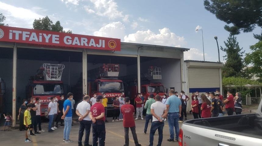 &Uuml;niversite &ouml;ğrencileri temel yangın eğitimi aldı