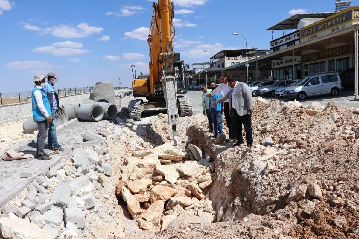 Oto Galericiler Sitesinde altyapı &ccedil;alışması