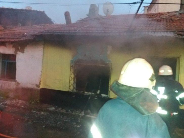 Kütahya’da ev yangını G3
