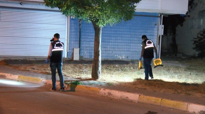 Tuzla'da silahlı kavga! Birbirlerine girdiler