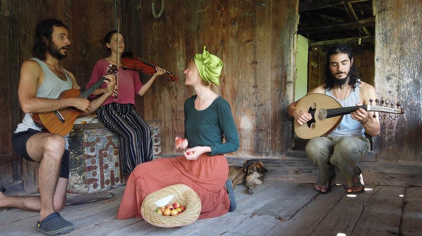 4 yabancı gezgin, koronavirüs nedeniyle 5 aydır Artvin’de kalıyor!