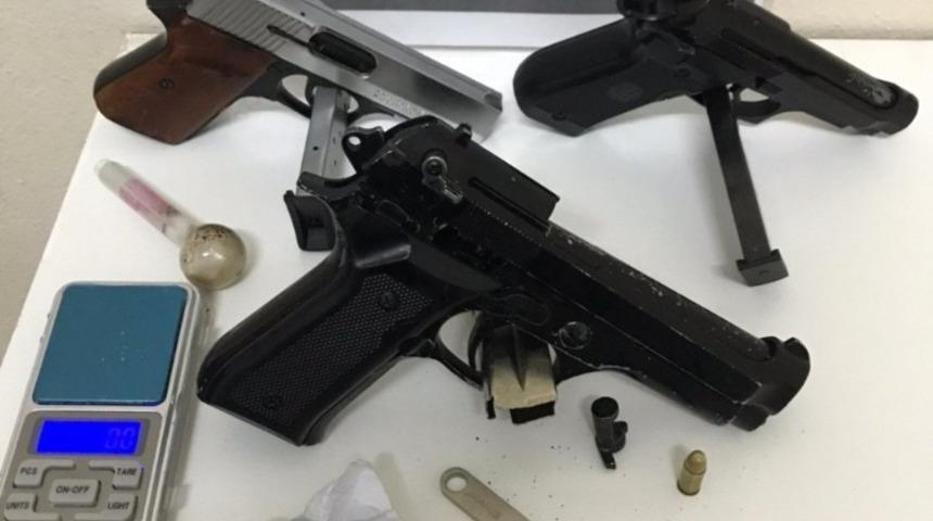 Bir kadını zorla alıkoyan ş&uuml;pheli şahıs yakalandı