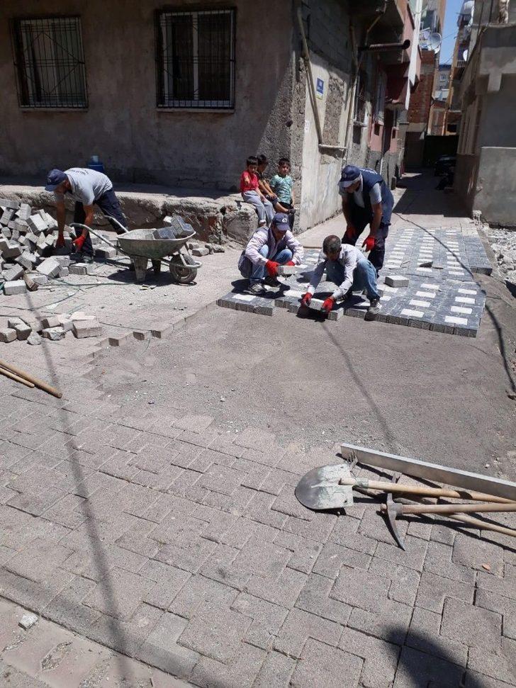 Bağlar caddeleri asfalt ve parke taşlarıyla güzelleşiyor G2