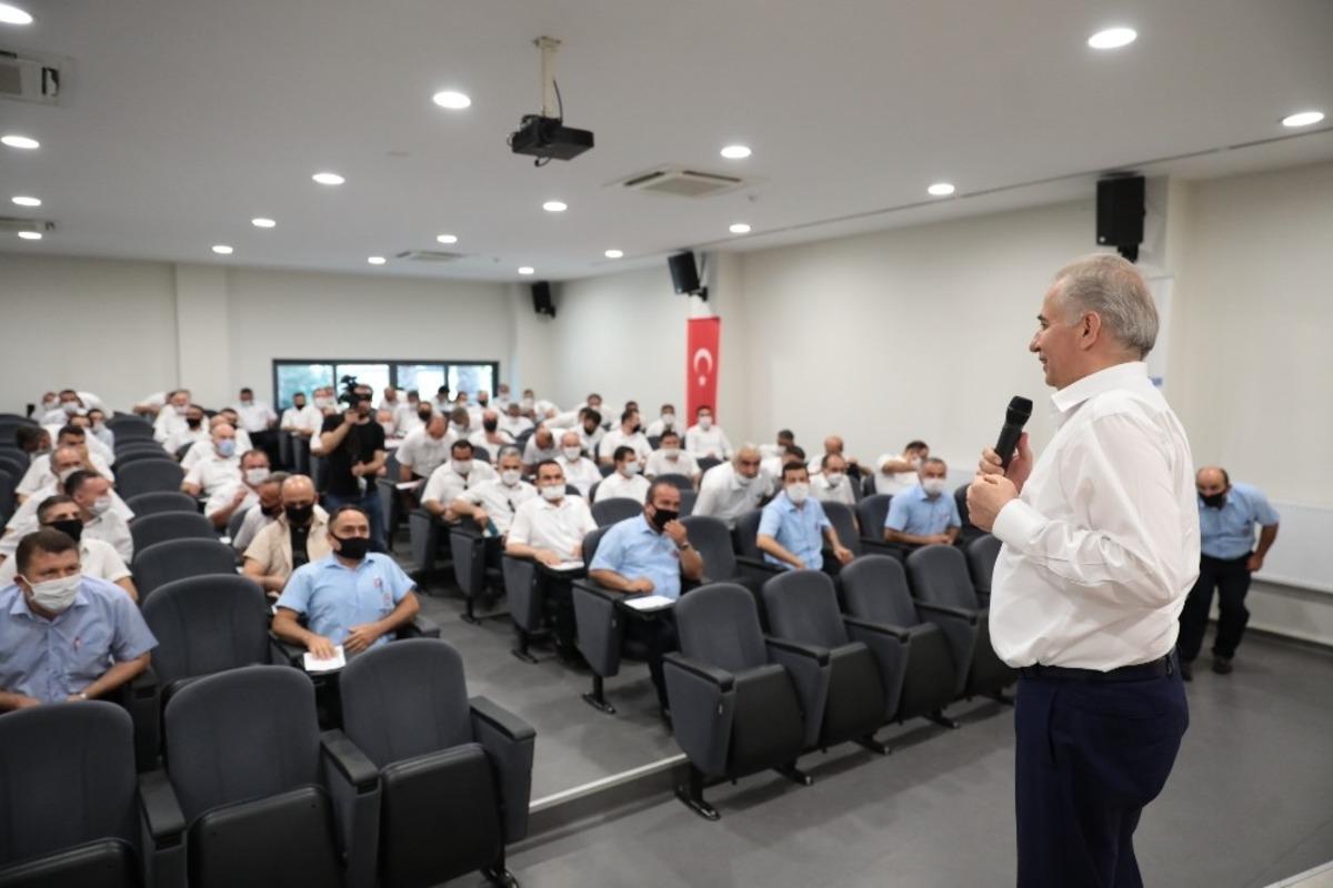 Başkan Zolan, otob&uuml;s şof&ouml;rleriyle bir araya geldi