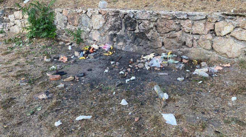 Beykoz Sahili &ccedil;&ouml;pl&uuml;ğe d&ouml;nd&uuml;