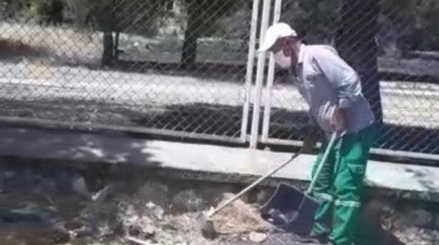 Madde bağımlılarının kirlettiği b&ouml;lgeyi belediye temizledi