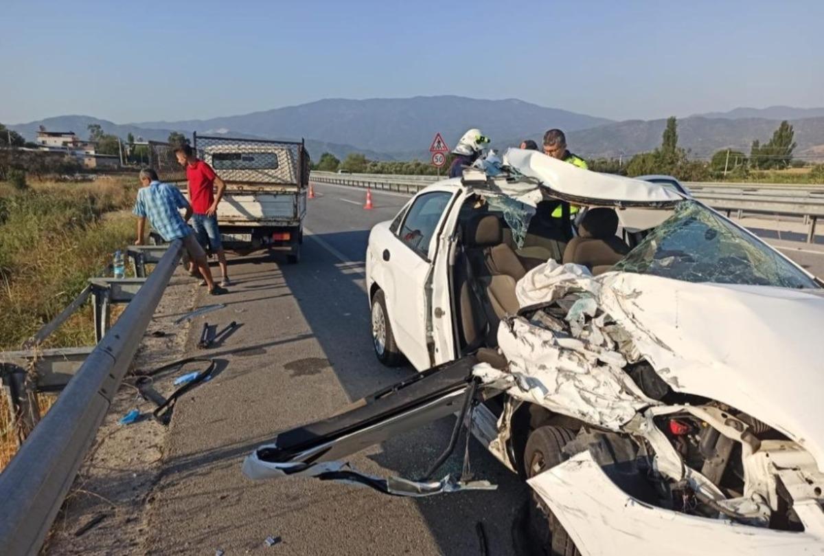 &Ccedil;ine&rsquo;de trafik kazası: 3 yaralı