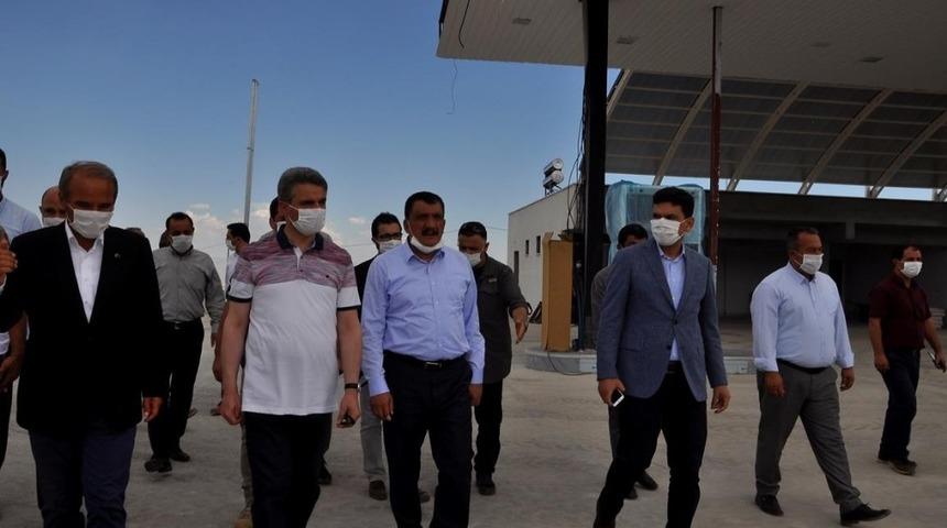 İl&ccedil;ede ilk kez yapılan akaryakıt istasyonunda inceleme