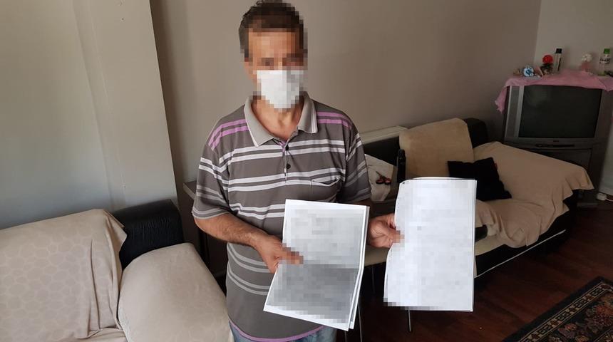 Cinsel istismara maruz bıraktığı kızının alnına 'enayi' yazıp fotoğrafını g&ouml;nderdi