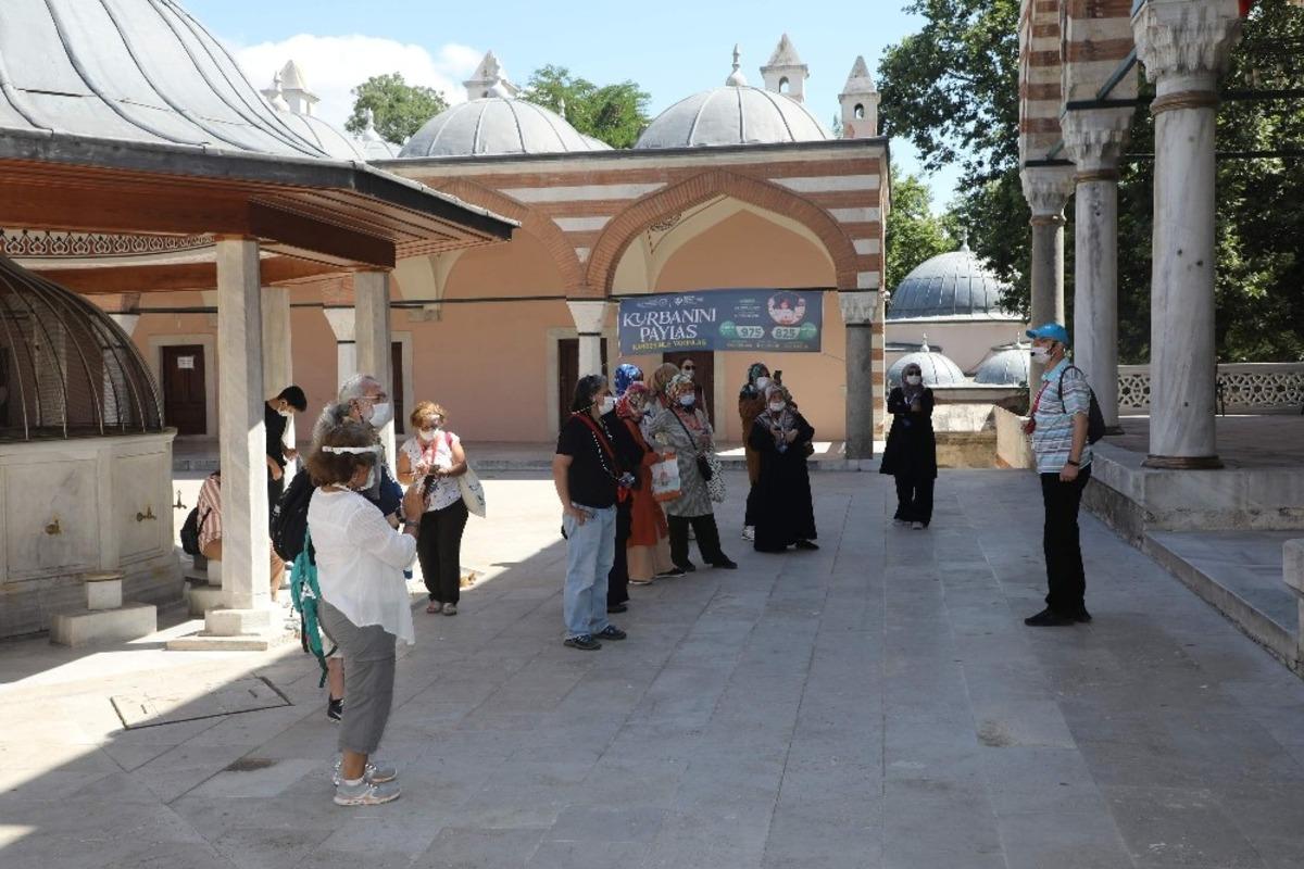 Ey&uuml;psultan Belediyesi&rsquo;nin halk gezileri başladı