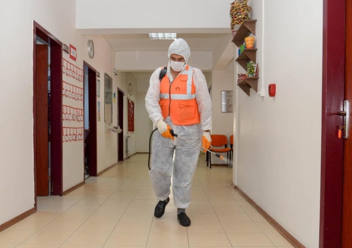 Gen&ccedil;lik merkezleri dezenfekte edildi