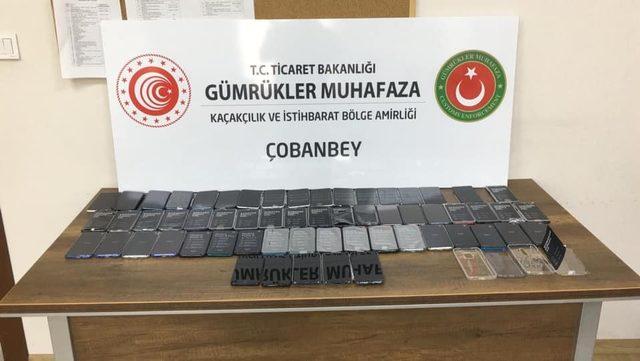 Çobanbey Sınır Kapısında 263 adet kaçak cep telefonu ele geçirildi