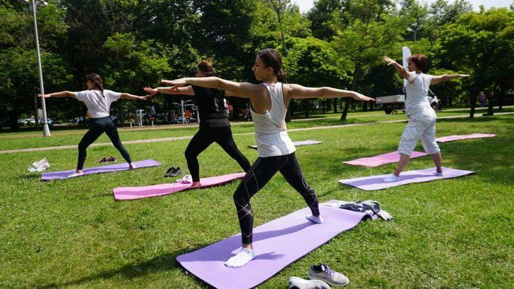 İzmit Belediyesinden kadınlara özel spor etkinliği G1